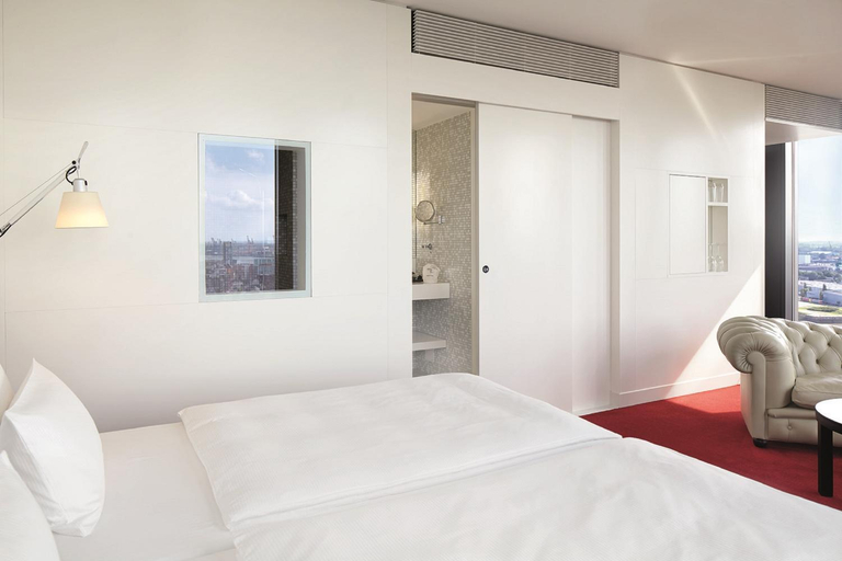 Bedroom 2, Empire Riverside Hotel, Hamburg