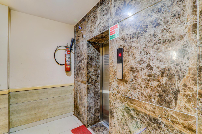 Public Area 2, FabHotel PS International, Lucknow