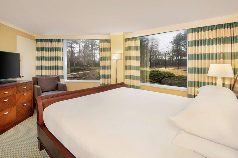 Bedroom 3, DoubleTree by Hilton Stamford, Fairfield