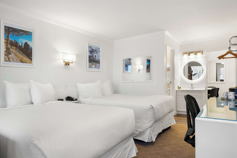 Bedroom 3, SureStay Hotel by Best Western Rossland Red Mountain, Kootenay Boundary