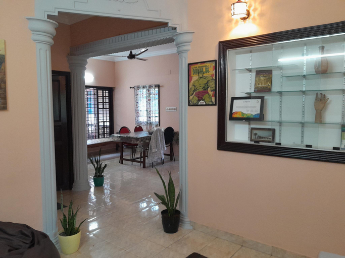 Food & Drinks, 2BHK Residence - Prime Location - Entire House, Ernakulam