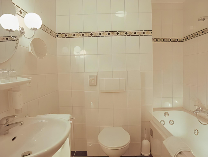 Bathroom 2, Hotel Diana, Grafschaft Bentheim