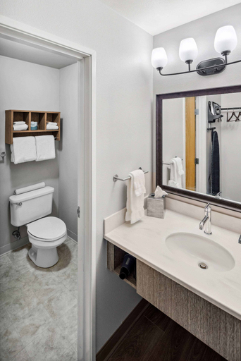 Bathroom 3, Grande Denali Lodge, Denali