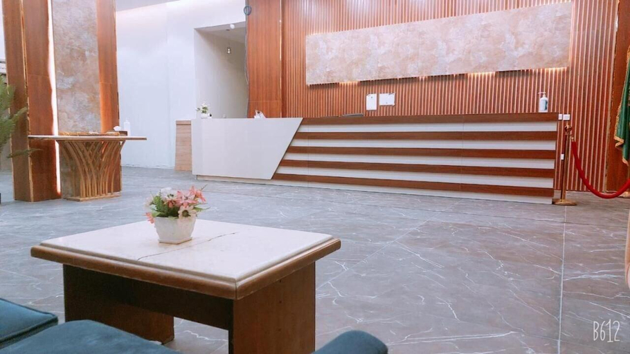 Public Area 2, Golden Alareen