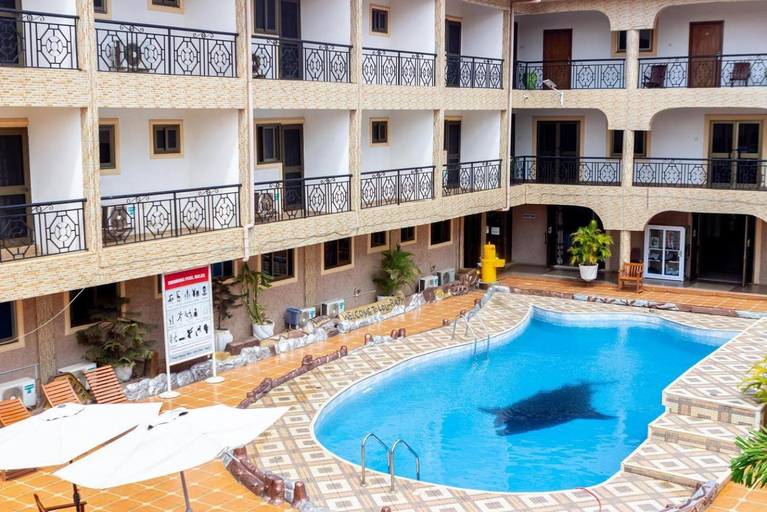 Others 5, Lou Ralph Hotel, Accra