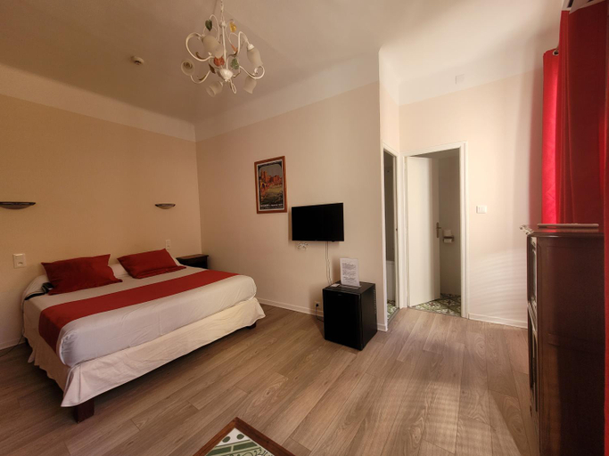 Bedroom 3, Hotel Du Forum, Bouches-du-Rhône