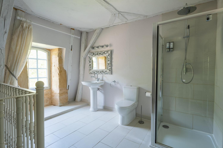 Bathroom 4, Chateau Forge du Roy , Dordogne