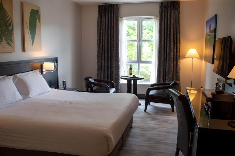 Bedroom 3, Redcastle Hotel