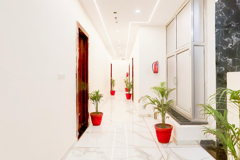 Public Area 3, Hotel Aastha Shree Dham, Lucknow