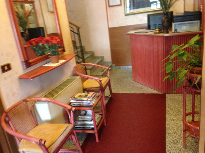 Public Area 3, Hotel La Caravella   Milano, Milano
