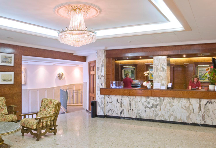 Public Area 2, Hotel GHT Neptuno-Tossa & Venus SPA, Girona