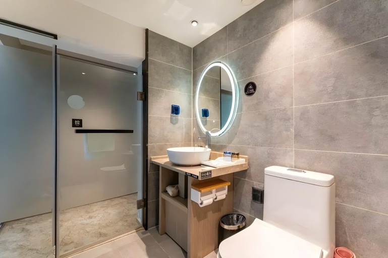 Bathroom, Qingdao Elegance Hotel, Qingdao