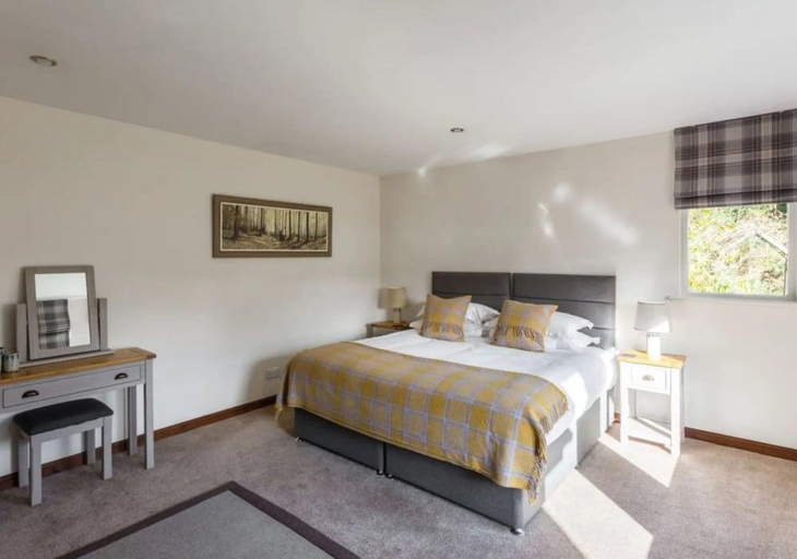 Bedroom 2, Loch Ness Cottages, Highland