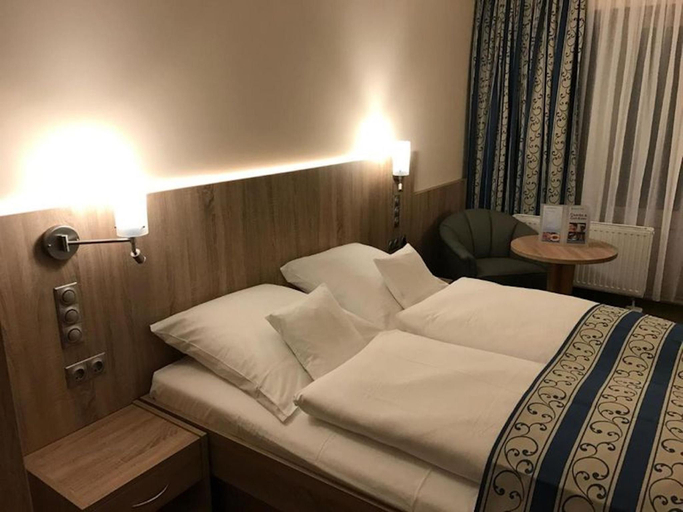 Bedroom 3, Studio for 2 People in Hamburg Mitte, Cozy and Modern, Hamburg