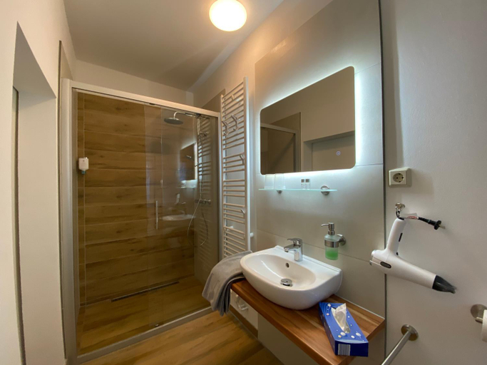 Bathroom 5, Hotel Wappenhof, Goslar