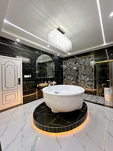 Bathroom 2, Sky Star Hotel, Cái Răng