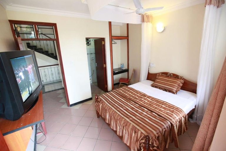 Bedroom 2, Coastgate Hotel - Mombasa, Jomvu