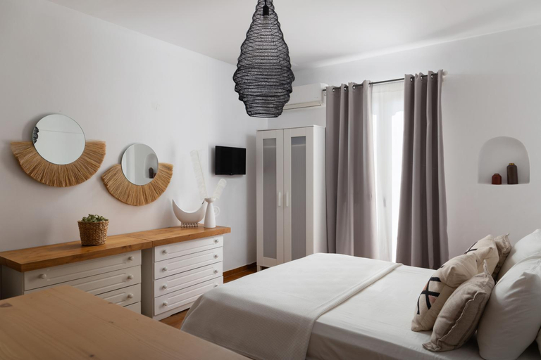 Bedroom 2, Villa Fiamegou Andros, South Aegean