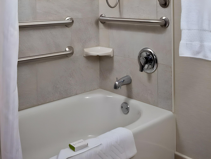 Bathroom 5, DoubleTree by Hilton South Bend, Saint Joseph