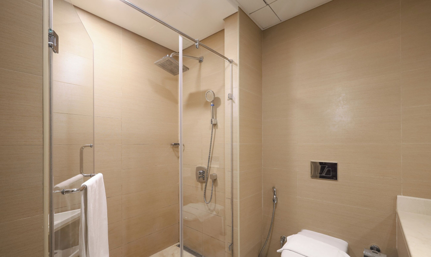 Bathroom 4, Sophisticated One Bedroom with full Marina View, Dubai