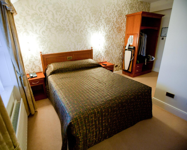 Bedroom 2, Westenra Arms Hotel