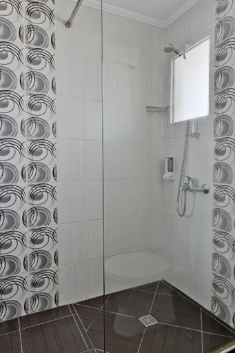 Bathroom 4, Napa Prince Hotel Apartments
