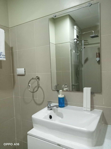 Bathroom 5, Homefort Stays at S Residences, Pasay City