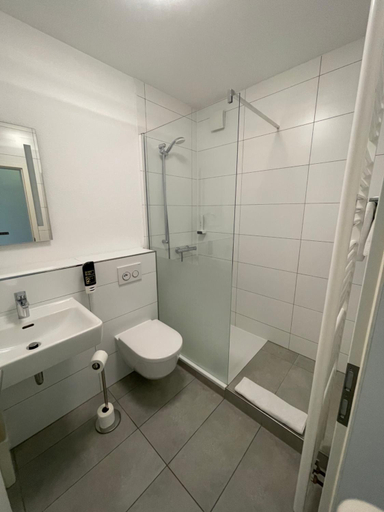 Bathroom 4, Hotel Princess, Main-Kinzig-Kreis