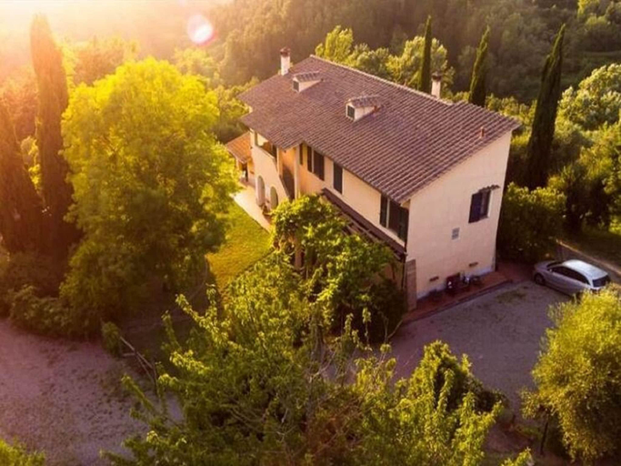 Exterior & Views 1, Spacious Tuscan Villa Retreat, Pisa