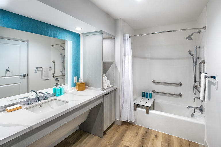 Bathroom 4, Compass Hotel by Margaritaville, Sevier
