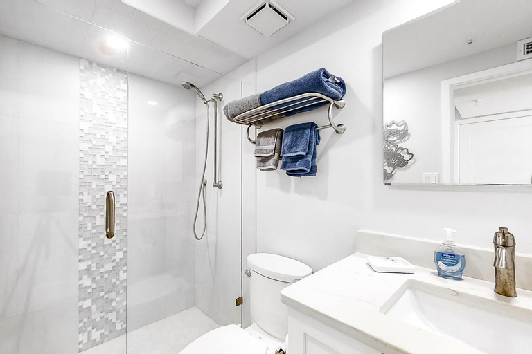 Bathroom, Ocean Sands 1105, Pinellas