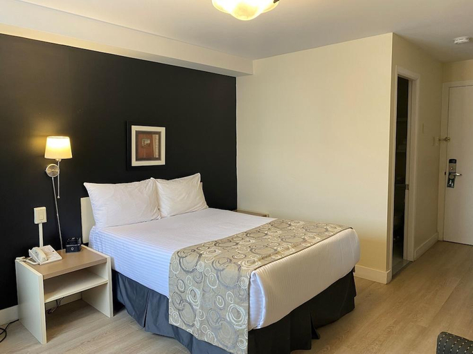 Bedroom 2, Hotel Centre-Ville, Montmagny