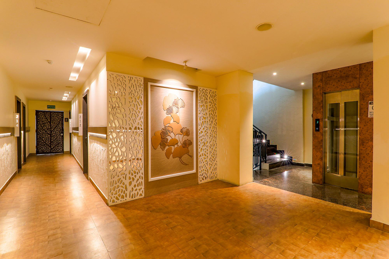 Public Area 2, FabHotel Geetraj Palace, Lucknow