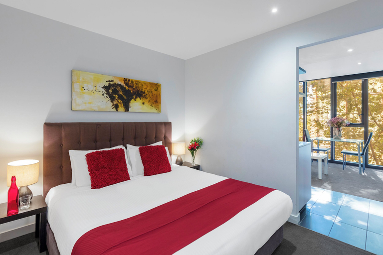 Bedroom 2, Aura on Flinders Serviced Apartments, Melbourne
