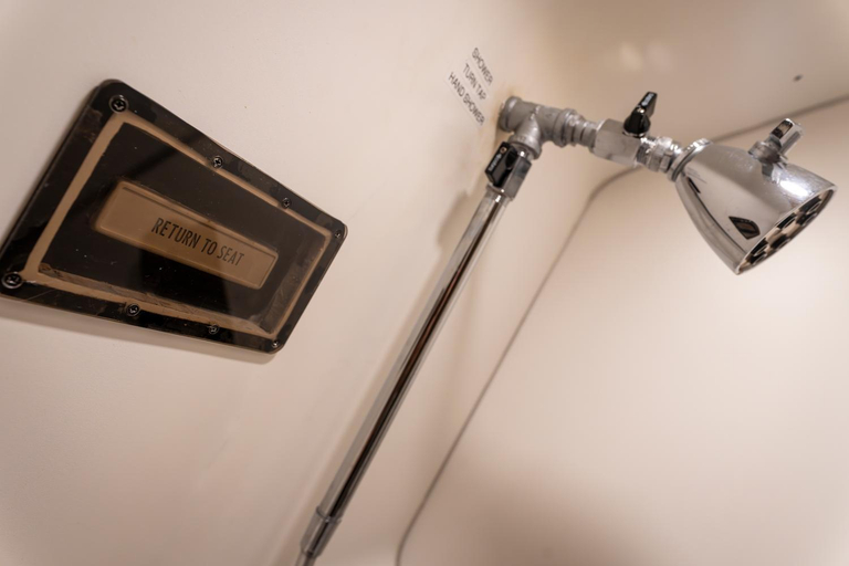 Bathroom 4, Aerotel, Mopani