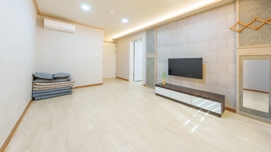 Others 5, Boryeong The Daecheon Story Pension, Boryeong
