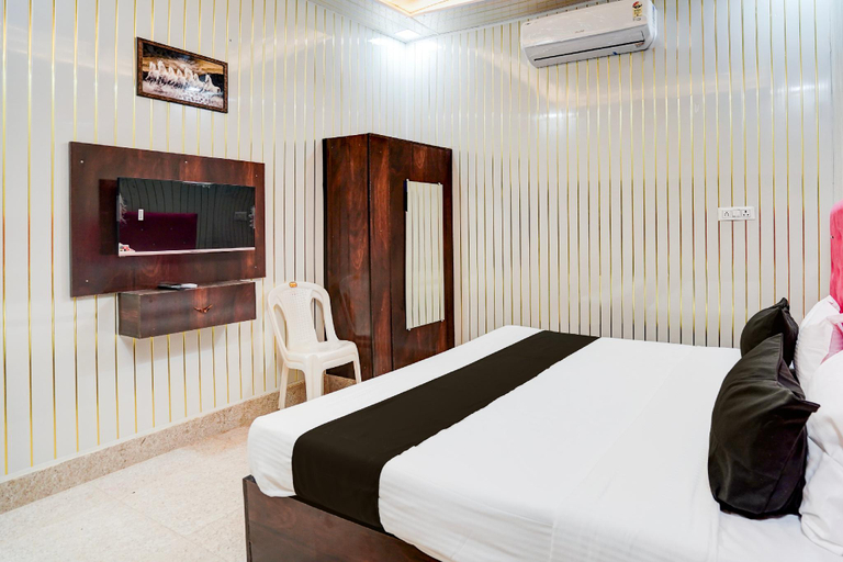 Others 4, Hotel O Divya, Bilaspur