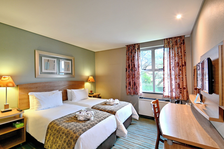 Bedroom 3, Town Lodge Roodepoort, City of Johannesburg