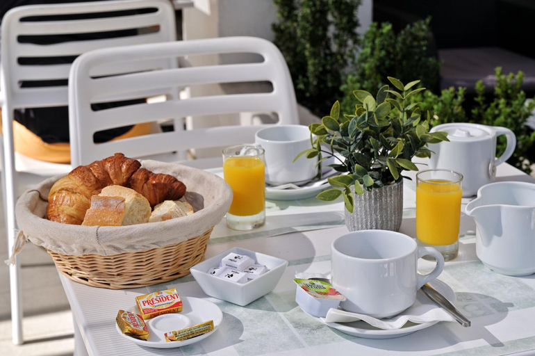Food & Drinks 5, Motel de Porticcio, Corse-du-Sud