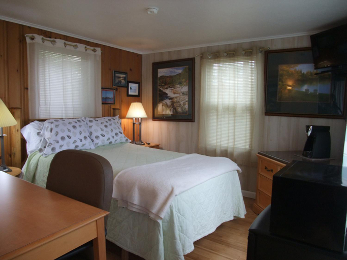 Bedroom 2, Hills Motel & Marina, Jefferson