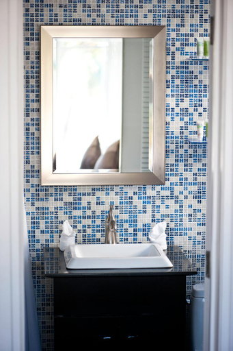 Bathroom 4, Colony Hotel, Miami-Dade