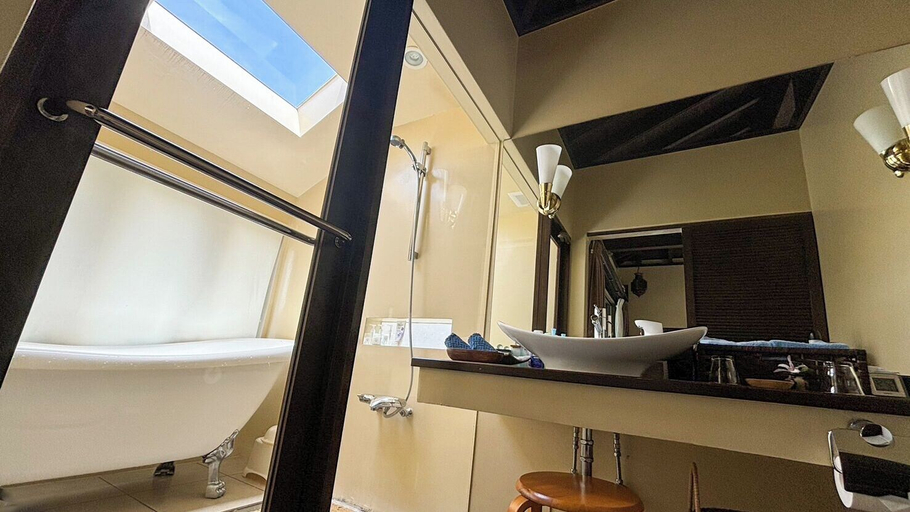 Bathroom 3, Kouriisland hotel cava, Nakijin