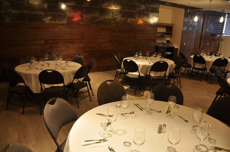 Food & Drinks 4, Hotel Centre-Ville, Montmagny