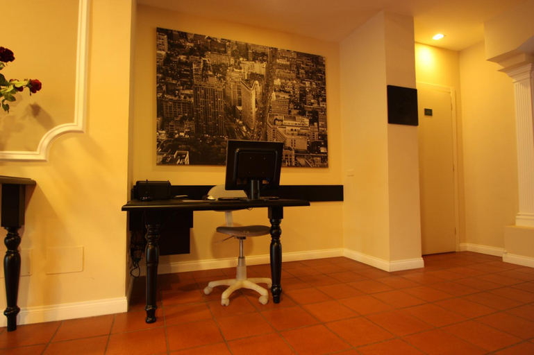 Public Area 3, Albergo della Roccia, Parma