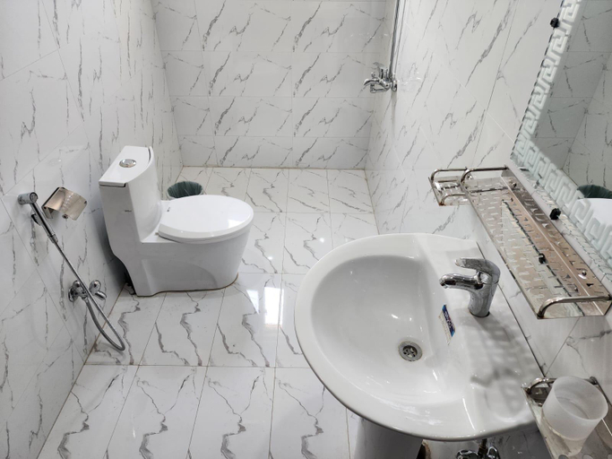Bathroom 4, Heaven Serviced Apartments, Islamabad