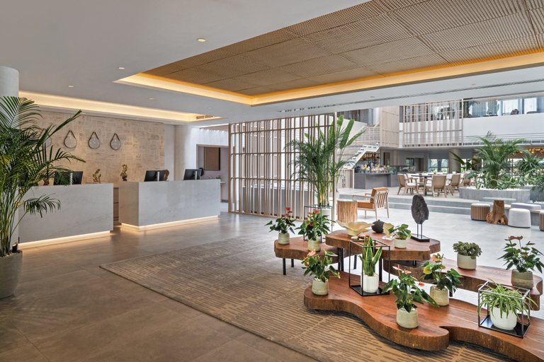 Public Area 4, Fujairah Rotana Resort and Spa, Al Aqah