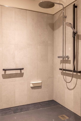 Bathroom 4, Le Domaine d'Euphony, Vaucluse