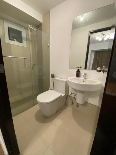 Bathroom, ABREEZA PLACE ONE BEDROOM SUITE (skyspot), Davao City