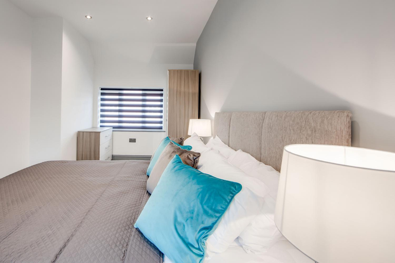Others 3, Elegant and Modern Recently Refurbished House, Kent