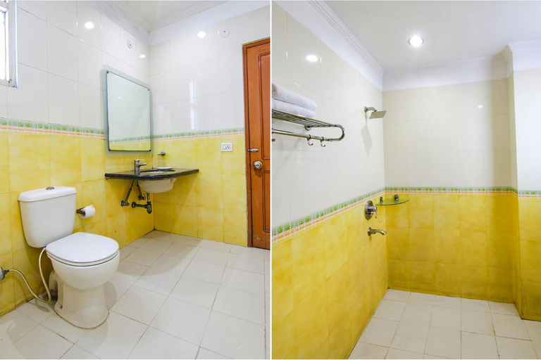 Bathroom 3, FabHotel Jalandhar Corporate Suites, Jalandhar